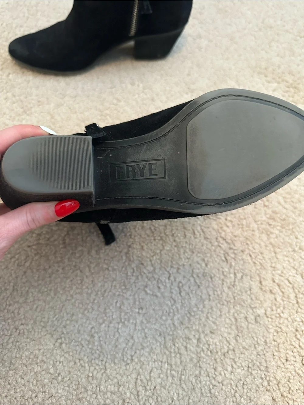 Frye classic black